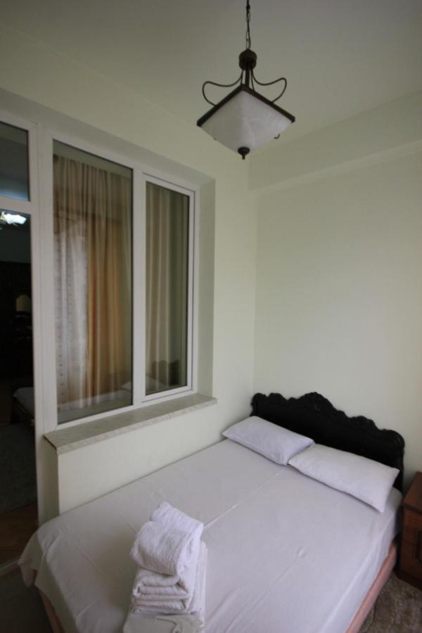 Rent Inn Yerevan On North Avenue Екстер'єр фото