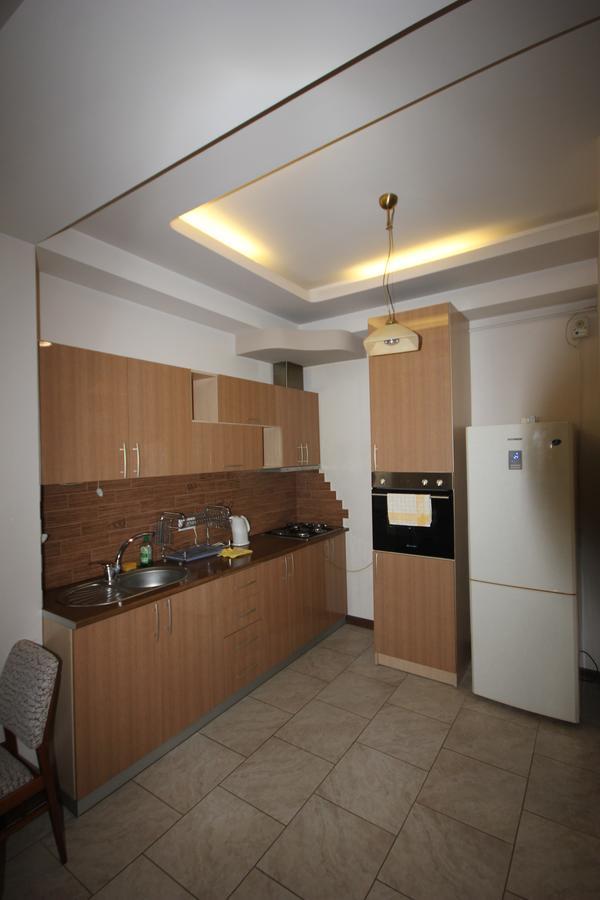 Rent Inn Yerevan On North Avenue Екстер'єр фото
