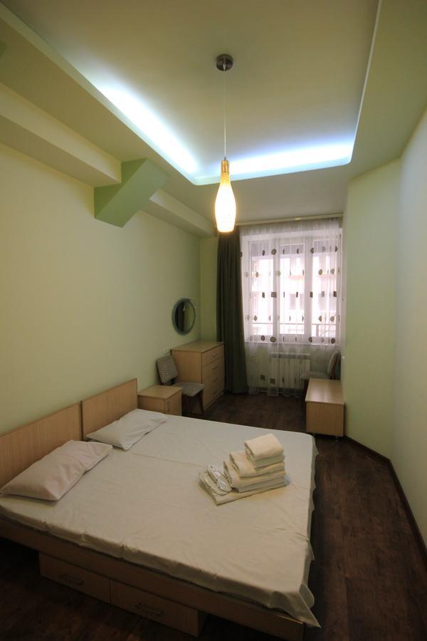 Rent Inn Yerevan On North Avenue Екстер'єр фото